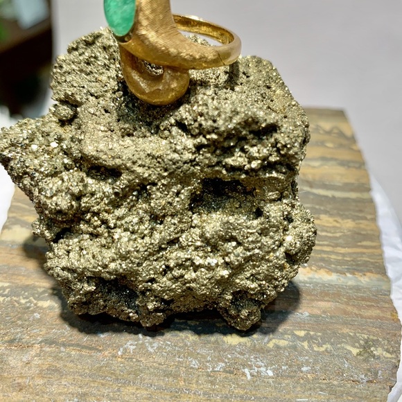 Sold Vintage 14K Gold Emerald Snake Ring - Picture 4 of 6